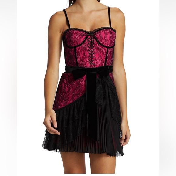 NWT Alice + Olivia Chantil Lace Mini Dress - Picture 1 of 7